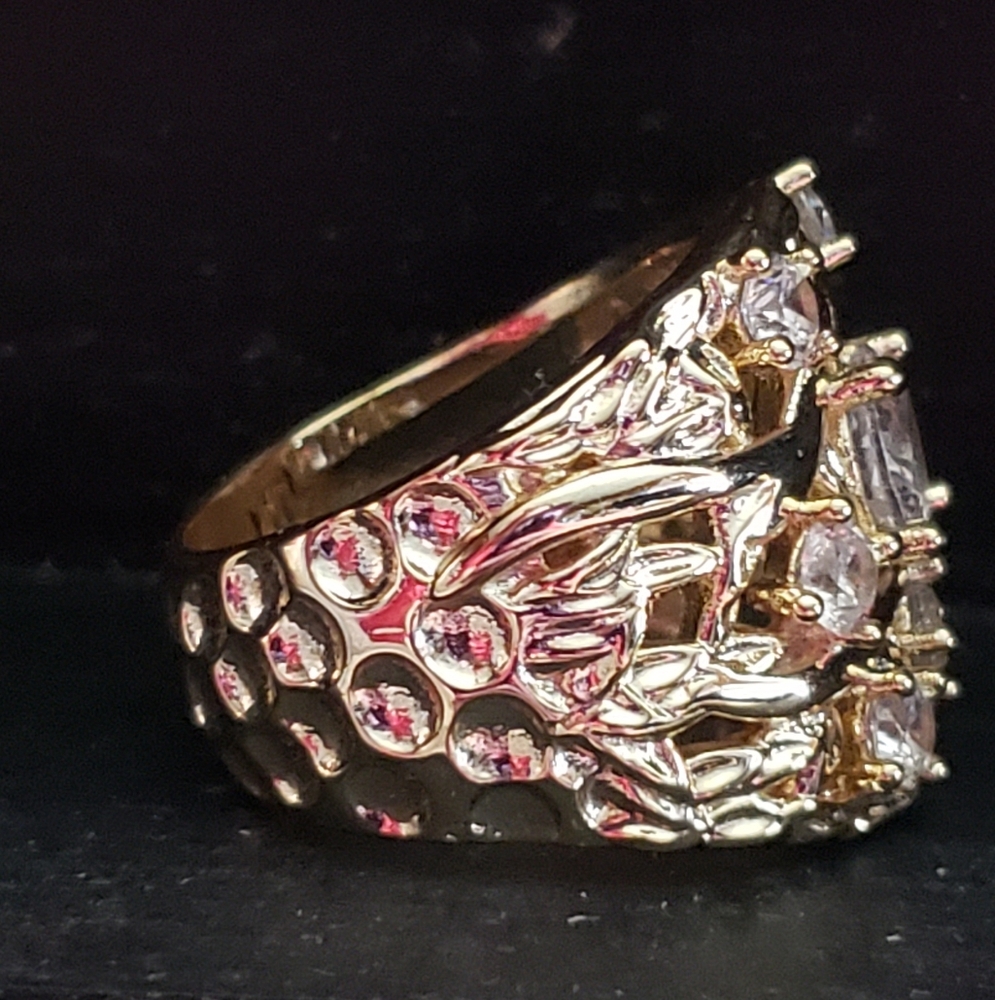 NATURAL WHITE SAPPHIRE RING‼️❤️ - Picture 3 of 6